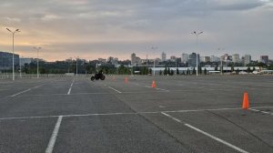 Восьмёрка на  мотоцикле без помощи  рук,  БПР