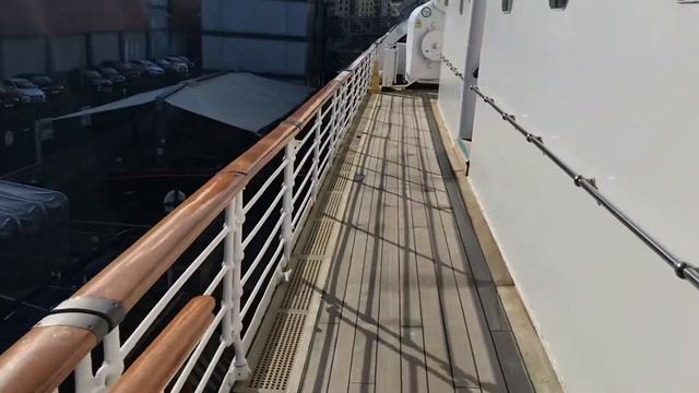 КОРОЛЕВСКАЯ ЯХТА БРИТАНИЯ смотреть онлайн