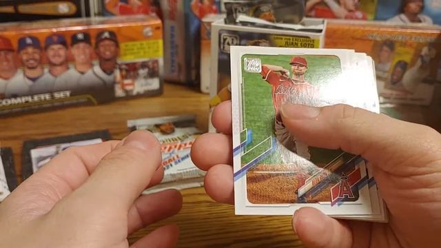 2021 Topps Series 2 Blaster Box. great box смотреть онлайн