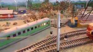 Строгий железнодорожный макет с ПТО. Осторожно, движение поездов.