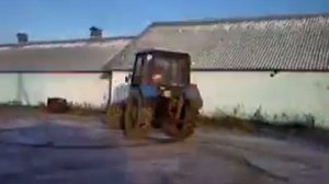 дрифт на прокаченом тракторе
