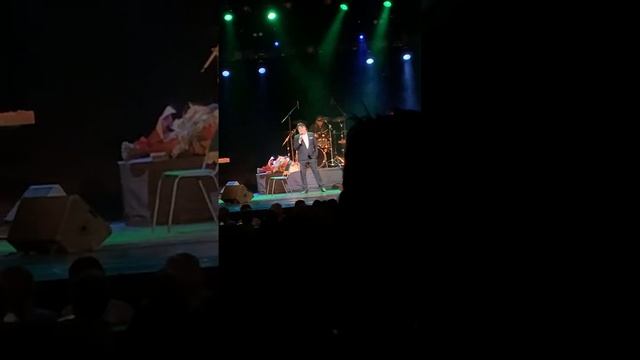 Всех женщин помня имена. А. Серов. СПб. 26.04.2023.