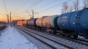вл10у-084 перегонял пассажирские вагоны и вл10у-383 с грузовым поездом