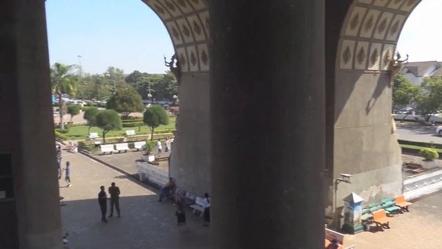 ዦ 72 ዣ Память героев Лаоса. Триумфальная арка Патусай смотреть онлайн