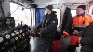 Тепловоз из Тёсово. В кабине машиниста