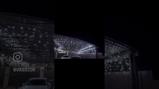 Украшение загородного дома на Новый год #световоеоформление #новогоднееоформление #украшениедома