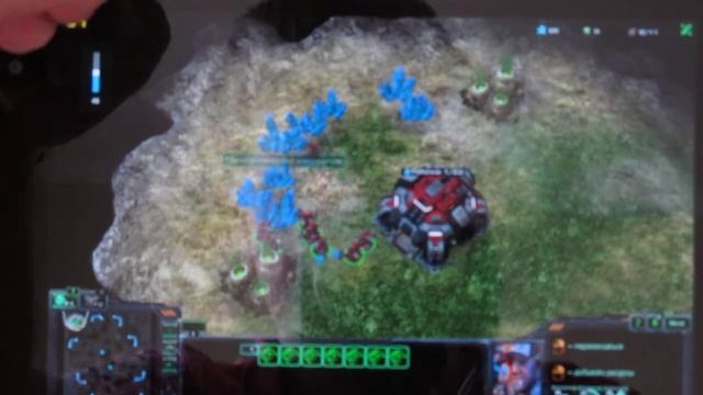 NaToR:Dell Venue 8 Pro Starcraft 2 gameplay 50-60 fps