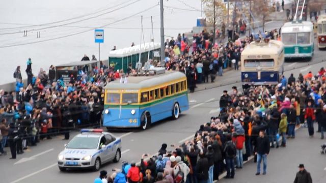 Парад ретро троллейбусов в Москве.