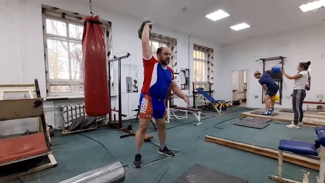 Шанин Александр Армейский рывок 24 кг 238  раз смотреть онлайн