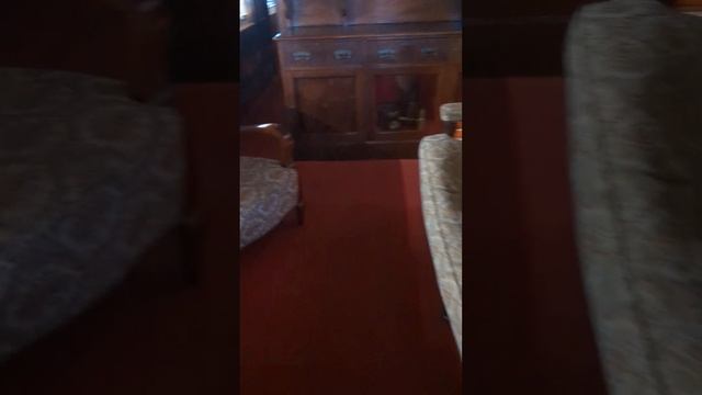 Полы в путешествиях. ВИП вагон начала 20-го века. На полу ковролин #дизайнинтерьера