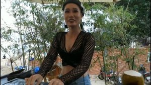 Сансет Бич - вечеринки в баре на Фукуоке