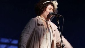 Зощенковские чтения 2019. Ксюша Арсеньева. Песня «Коричневая пуговка».