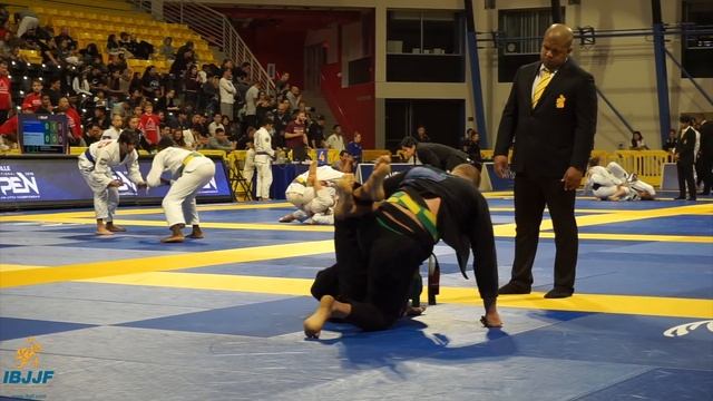 Joshua Hinger vs Gabriel Almeida / Long Beach Open 2018 смотреть онлайн