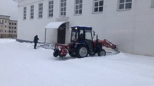 Обзор на трактора LOVOL TE 354 для «Центрального парка культуры и отдыха» и парка «Добросельский» .