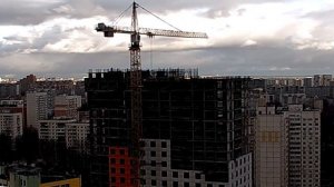 Башенный кран LIEBHERR. Панельно-монолитный дом. Работа крана. ЖК "Полярная 25"