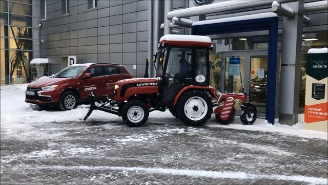 Трактор Foton Lovol 244 (коммунальный) в "боевой" работе! смотреть онлайн