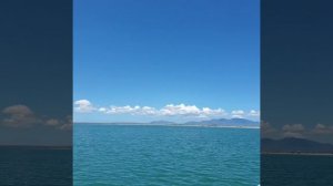 Паром с острова Коче на остров Маргарита. Ferry from Coche Island to Margarita Island in Venezuela.
