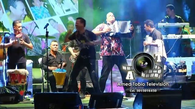 Mujereando - Martin Elias & Rolando Ochoa смотреть онлайн