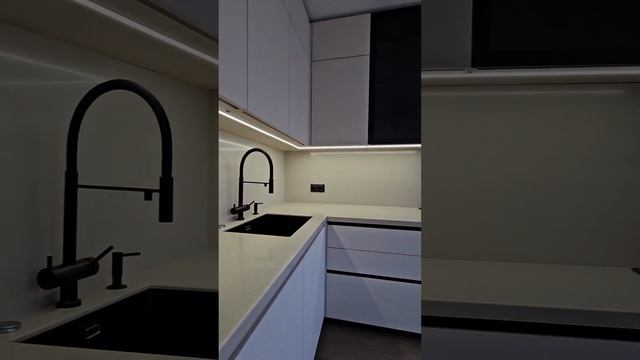 Подсветка рабочей зоны - показали как работает#мебель #кухни #липецк #москва #дизайнинтерьера смотреть онлайн