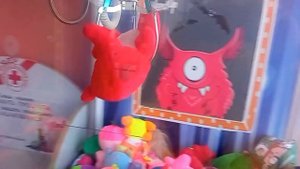 Долгожданный морской котик в Хватайке / Играем в автомате Хватайка