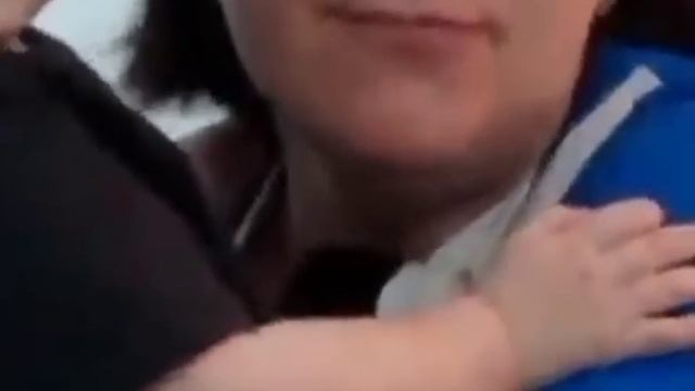 Деревенский дневник очень многодетной мамы. Царица жрёт а другим не даёт Сновадай и будет так всегд смотреть онлайн