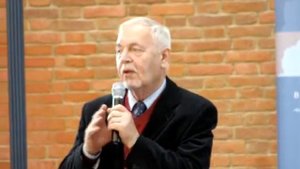 Режиссёр Леонид Нечаев