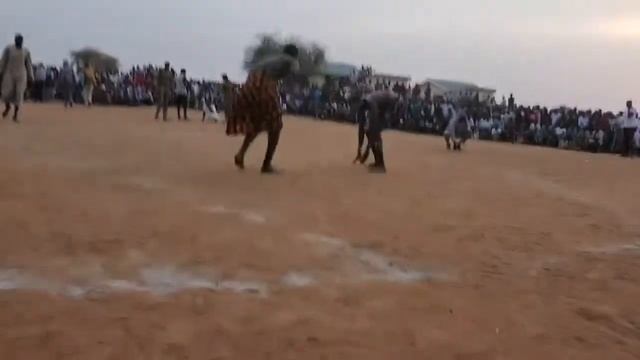 Dinka Wrestling: Abang Marial Vs Aluek-Aluek Agau of Yirol Lakes State смотреть онлайн