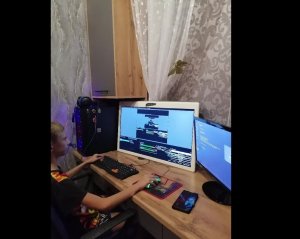 Играю в STALCRAFT X