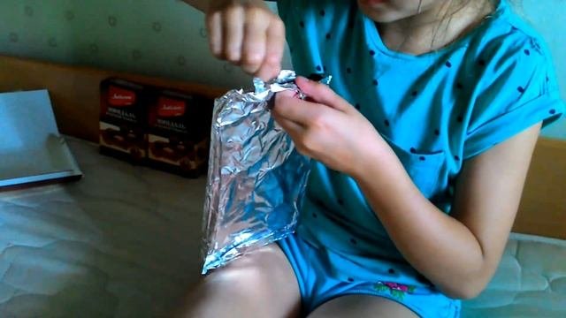 ОГРОМНАЯ ШОКОЛАДКА! РАСПАКОВКА!