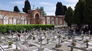 Подборка самых странных и страшных кладбищ мира