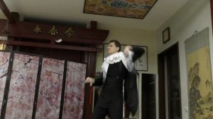 ЖОНГЛЁР ИГОРЬ ЖИГАЛОВ и Режиссёр ВАЛЕНТИН  ГНЕУШЕВ В КЛУБЕ ЮН ЧУН  МАРТЫНОВА В.В7 - 1 12 2023г