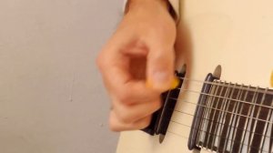 Насколько надо грузить медиатор в струны чтобы вас не зачмырили :)