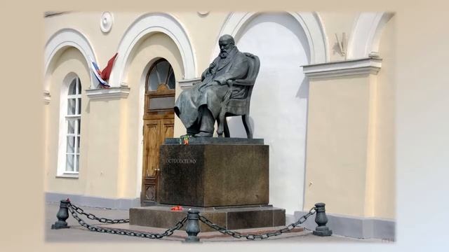 Театральная площадь