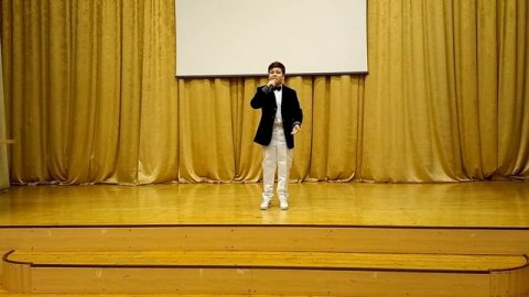 "Мальчишки" исполняет Бачевский Владимир