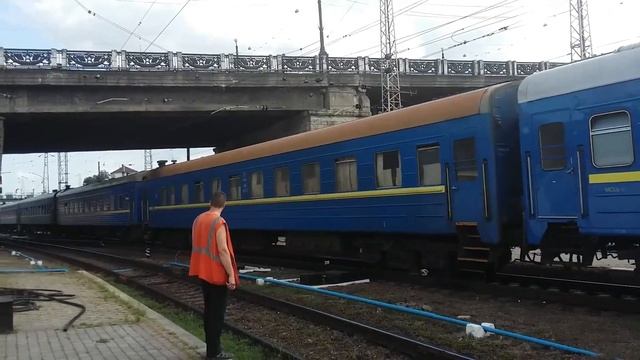 ПРИБЫТИЕ ПОЕЗДА НОВОАЛЕКСЕЕВКА - ХАРЬКОВ НА ВОКЗАЛ "ХАРЬКОВ ПАССАЖИРСКИЙ" смотреть онлайн