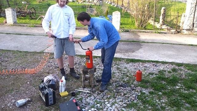 Из огнетушителя в огнемёт за полчаса