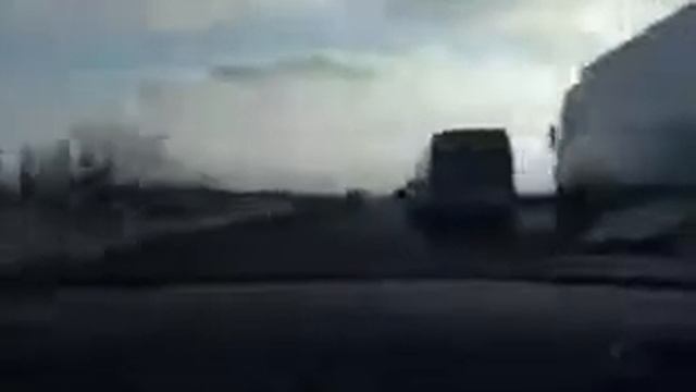 Подростки разбили новенький фольксваген смотреть онлайн