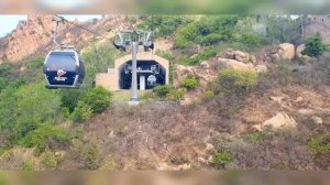 Великая китайская стена: участок Бадалин, фуникулёр. The Great Wall: Badaling section and cable car.