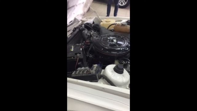 Запуск двигателя BMW Е21 (штатная комплектация) смотреть онлайн