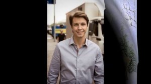 ДЕНИС ВАСИЛЬЕВ- Мечтал стать футболистом,а стал артистом. Успешная карьера, жена знаменитая актриса