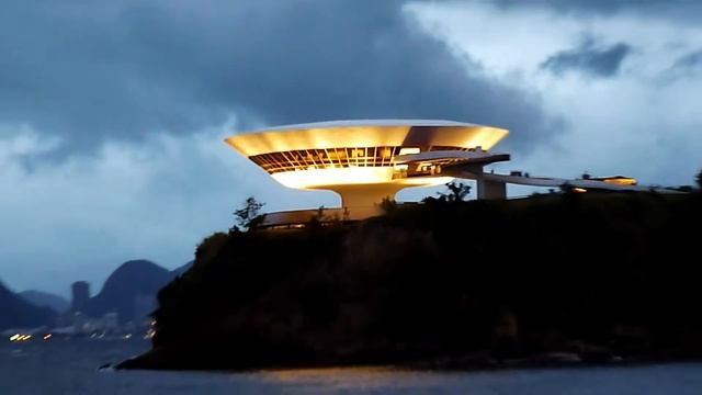 Contemporary Art Museum in Niteroi, designed by Oscar Niemeyer смотреть онлайн