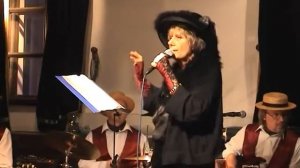 петрушевская поет "две гитары"