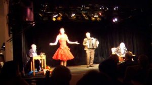 20 пиликает гармошка