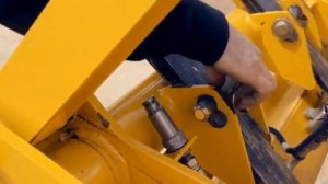 Перекидные вилы для экскаватора-погрузчика JCB