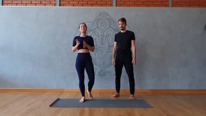 Ашва Санчаласана и Вамадевасана. Поза всадника. Как сделать безопасно. Полный видео разбор асаны