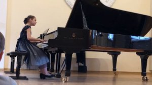 Курдаева Мария (12 лет) И. С. Бах Симфония из Партиты №2 BWV 826 c moll