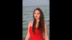 Светлана Дзансолова - ДВЕ РАДУГИ ("Корабль не шёл. Шли две большие радуги...")