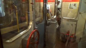 Электропоезд из вагонов ЕМа-502 №121 на станции метро Автово, линия №1