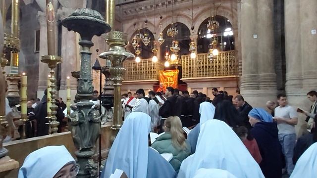 Страстная неделя у католиков. Молитва и орган у Кувуклии смотреть онлайн