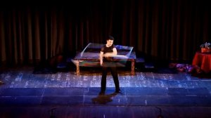 Цирковой номер стальной куб